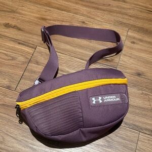 Under Armour Belt Bag Fanny Pack